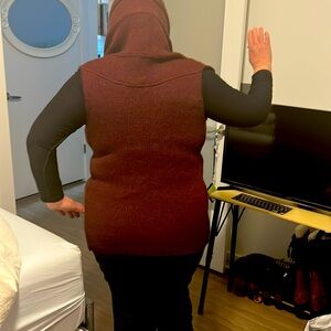 Cashmere jacket to be worn above black top